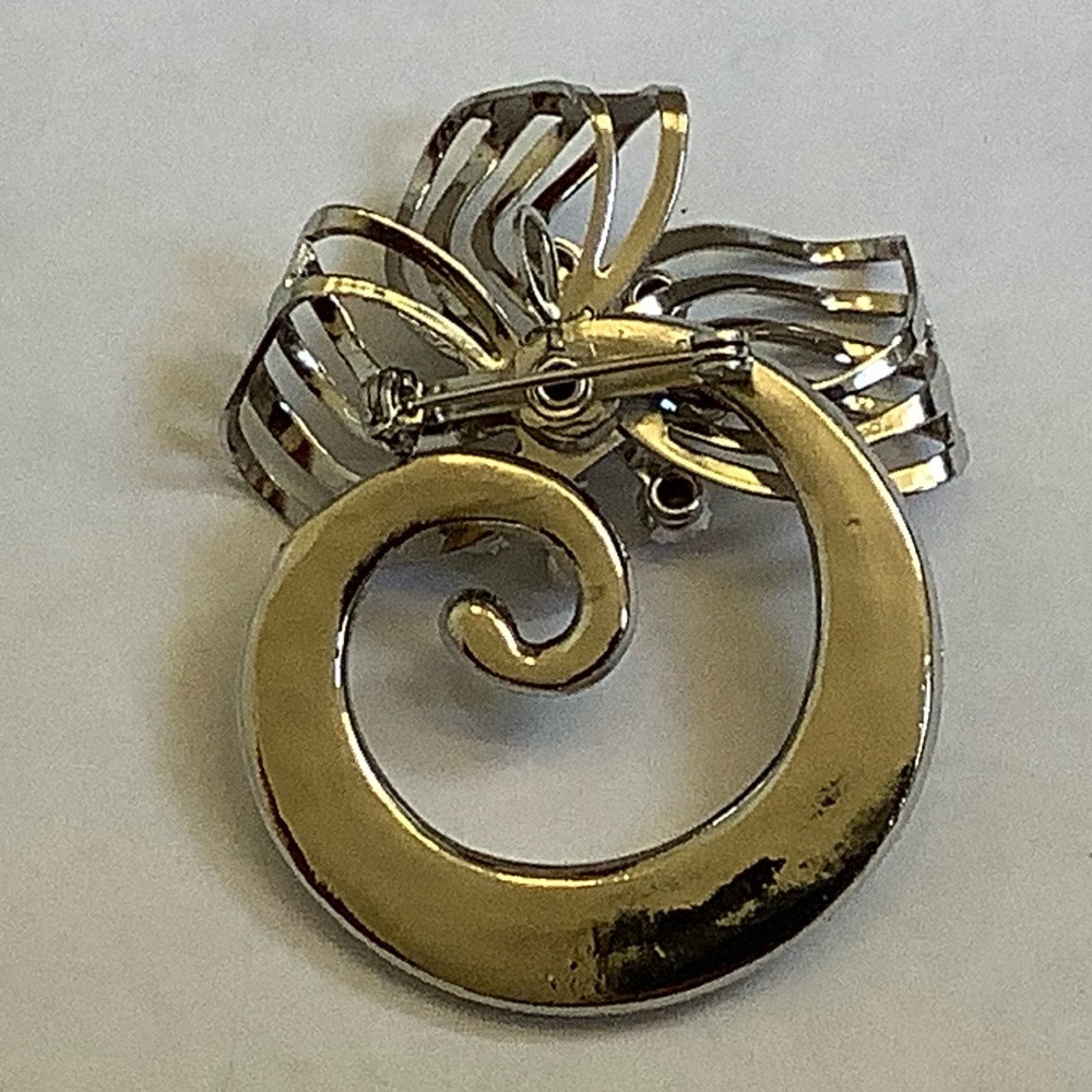 Bow Swirl Brooch Pin - Picture 5 of 6